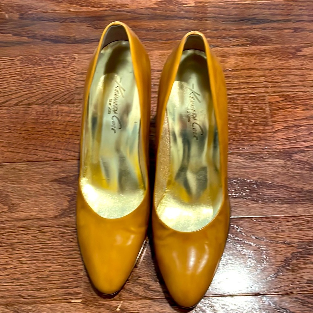 Kenneth Cole New York Size 10 Womens Tan Heels